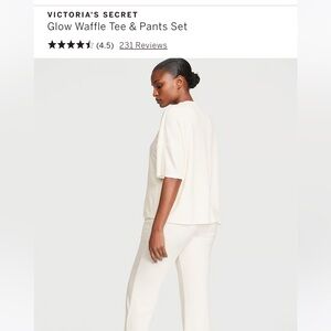 New sleepwear
VICTORIA'S SECRET
Glow Waffle Tee & Pants Set